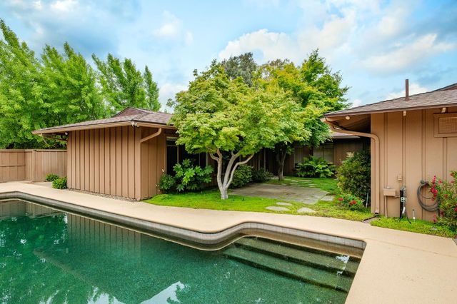 1288 W San Jose Avenue, Fresno, CA 93711