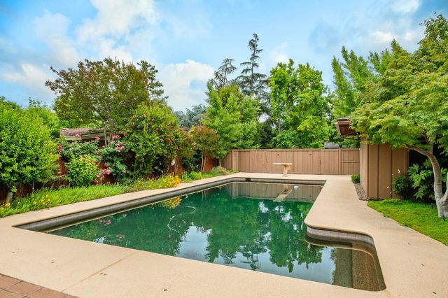 1288 W San Jose Avenue, Fresno, CA 93711