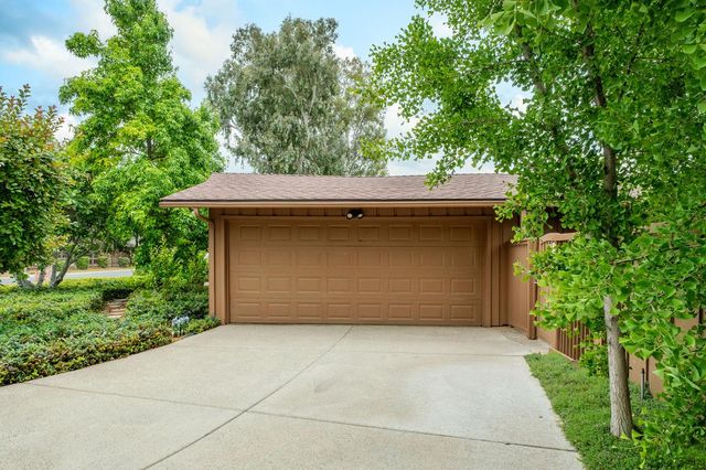 1288 W San Jose Avenue, Fresno, CA 93711