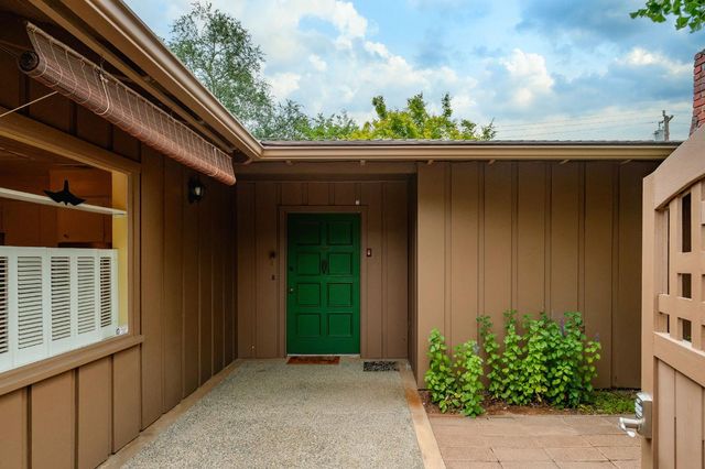 1288 W San Jose Avenue, Fresno, CA 93711