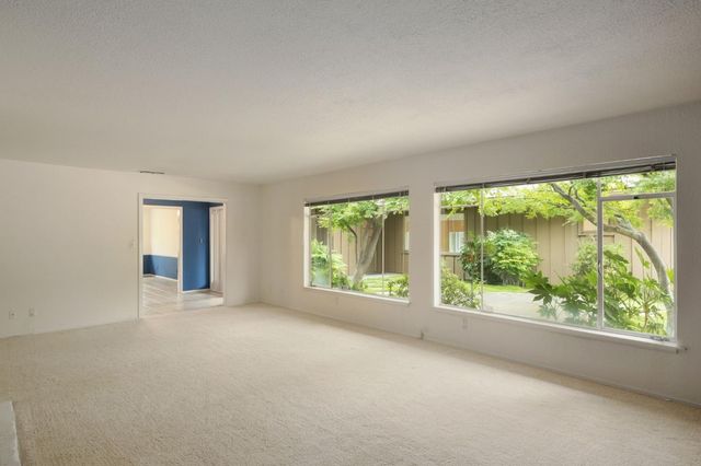 1288 W San Jose Avenue, Fresno, CA 93711