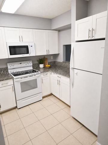 14951 SW 82nd Ln 17-502, Miami, FL 33193