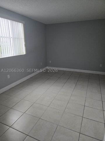 14951 SW 82nd Ln 17-502, Miami, FL 33193