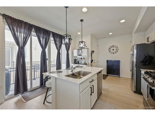 21143 E 67th Ave, Aurora, CO 80019