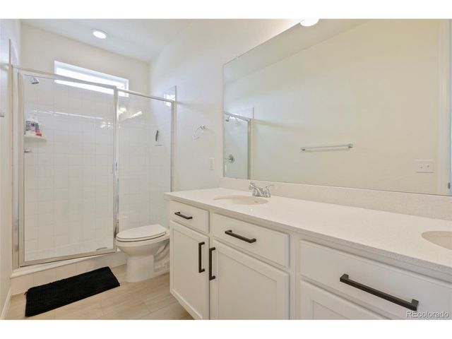 21143 E 67th Ave, Aurora, CO 80019