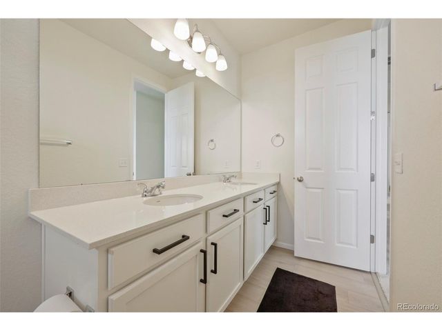 21143 E 67th Ave, Aurora, CO 80019