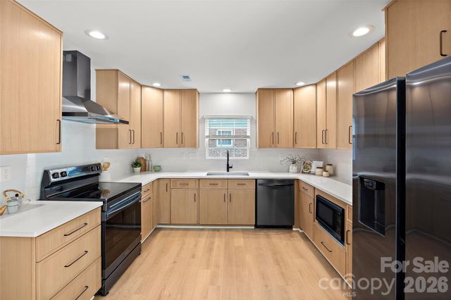 2000 Kilborne Drive, Charlotte, NC 28205