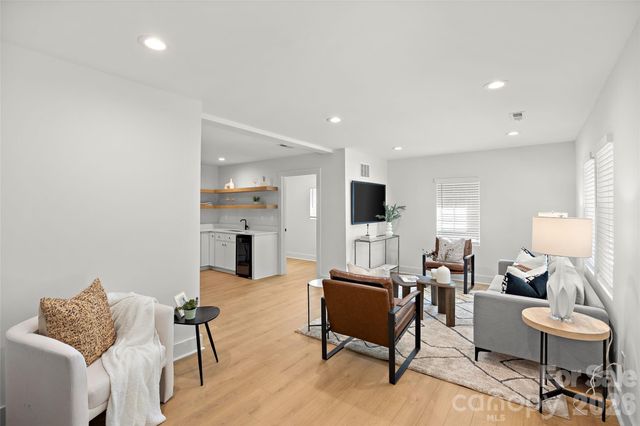 2000 Kilborne Drive, Charlotte, NC 28205