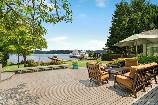 8428 N Mercer Way, Mercer Island, WA 98040