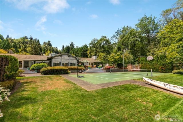 8428 N Mercer Way, Mercer Island, WA 98040