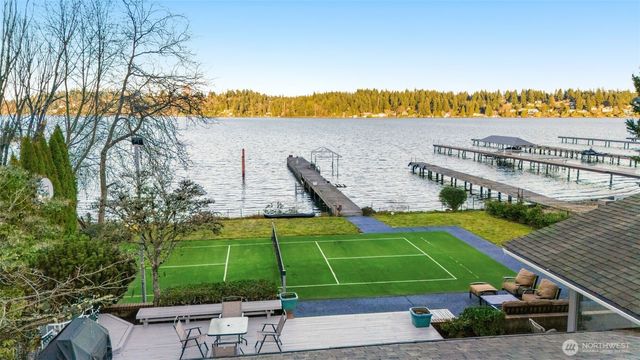 8428 N Mercer Way, Mercer Island, WA 98040