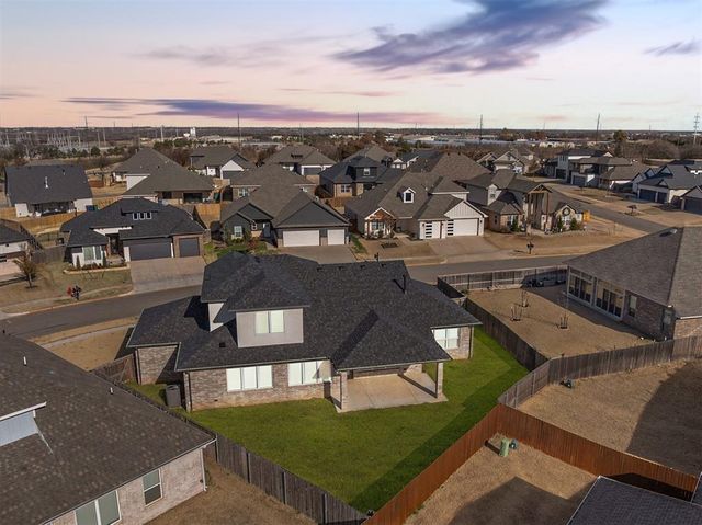 7316 NW 158th Street, Edmond, OK 73013