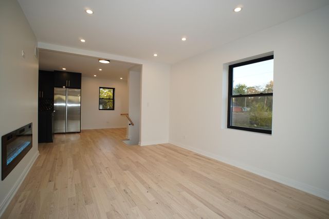 229 Hovey Street, Gary, IN 46406