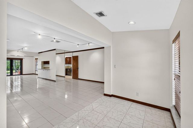 2060 Tropic Isle, Lauderdale By The Sea, FL 33062