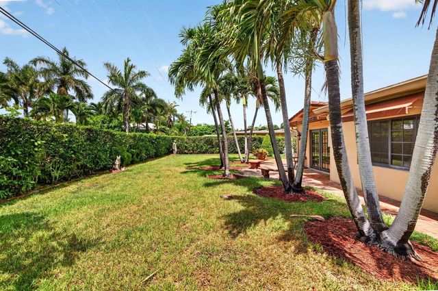 2060 Tropic Isle, Lauderdale By The Sea, FL 33062