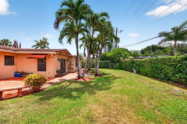 2060 Tropic Isle, Lauderdale By The Sea, FL 33062