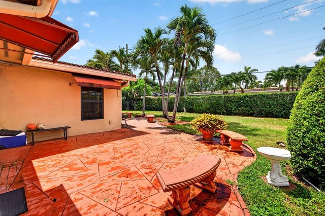2060 Tropic Isle, Lauderdale By The Sea, FL 33062