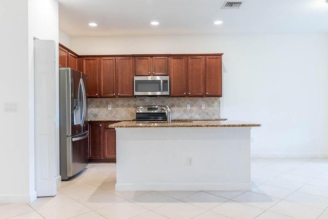 10283 Wellington Parc Drive, Wellington, FL 33449