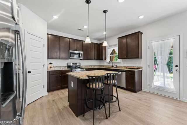 27 Whistling Oaks Drive NE, Rome, GA 30165