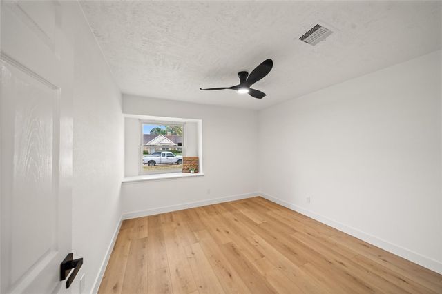 6234 Autumn Arbor Drive, Houston, TX 77092