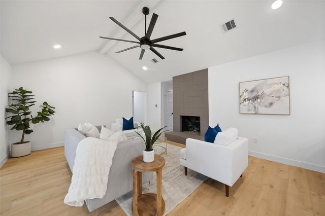 6234 Autumn Arbor Drive, Houston, TX 77092