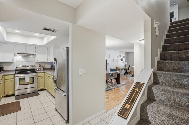 8314 CIVIC ROAD, Tampa, FL 33615