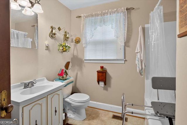 242 Oak Ridge Drive SE, Marietta, GA 30060