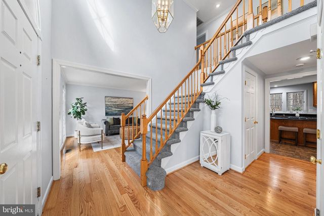 8648 CHASE GLEN CIR, Fairfax Station, VA 22039