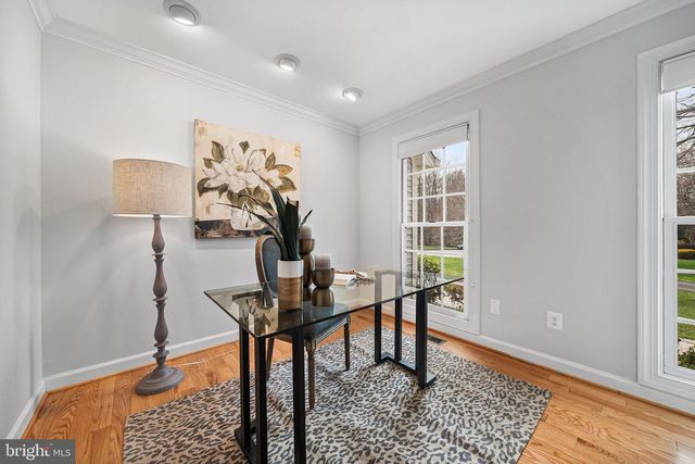 8648 CHASE GLEN CIR, Fairfax Station, VA 22039