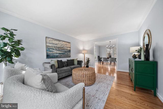 8648 CHASE GLEN CIR, Fairfax Station, VA 22039