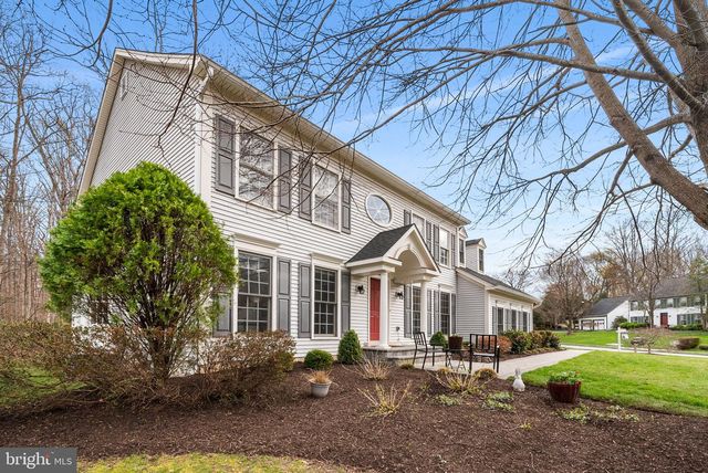 8648 CHASE GLEN CIR, Fairfax Station, VA 22039