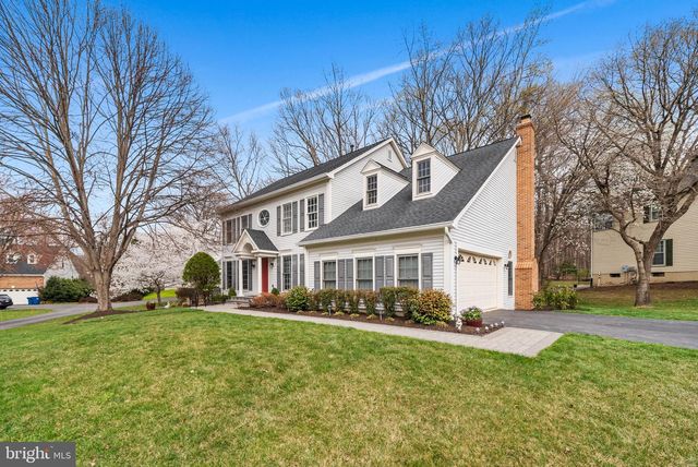 8648 CHASE GLEN CIR, Fairfax Station, VA 22039