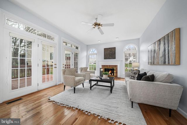 8648 CHASE GLEN CIR, Fairfax Station, VA 22039