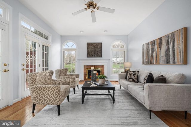 8648 CHASE GLEN CIR, Fairfax Station, VA 22039