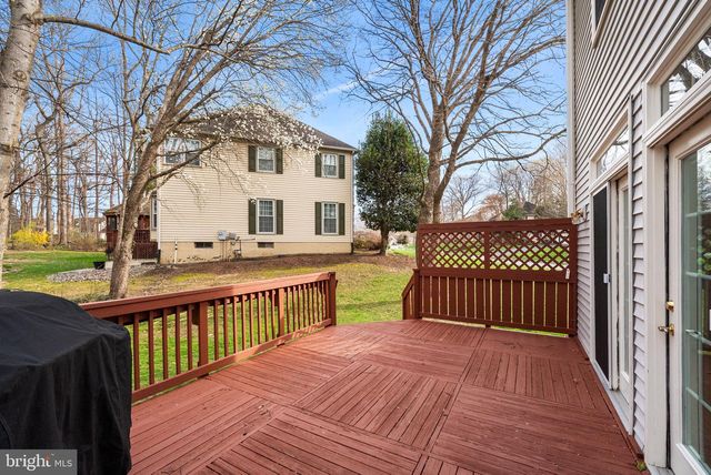 8648 CHASE GLEN CIR, Fairfax Station, VA 22039