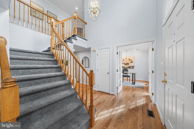 8648 CHASE GLEN CIR, Fairfax Station, VA 22039