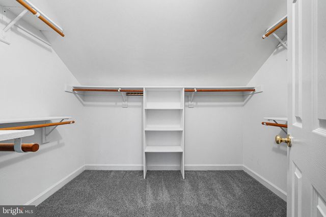 8648 CHASE GLEN CIR, Fairfax Station, VA 22039