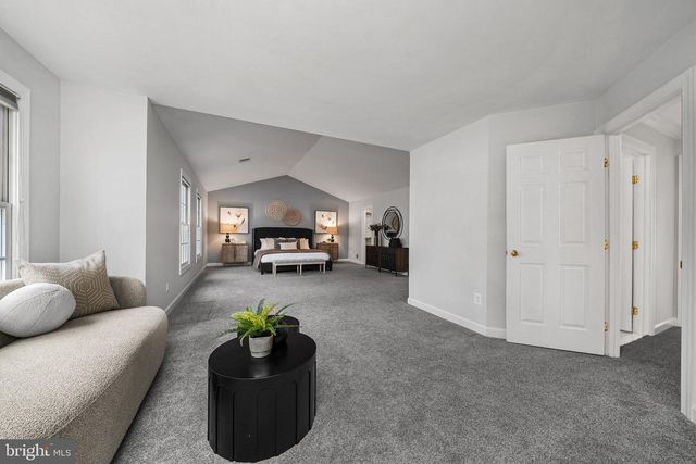 8648 CHASE GLEN CIR, Fairfax Station, VA 22039