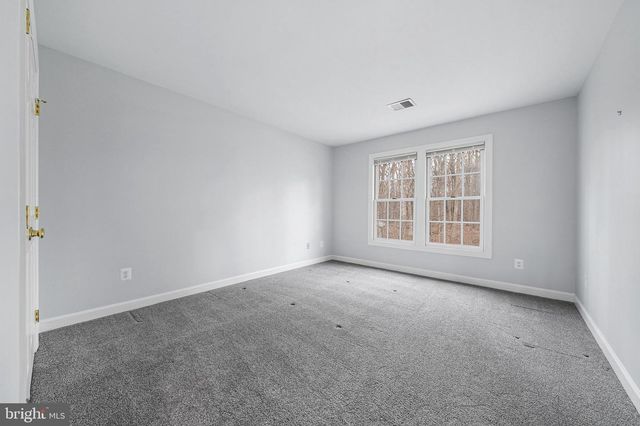 8648 CHASE GLEN CIR, Fairfax Station, VA 22039