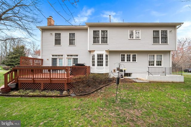 8648 CHASE GLEN CIR, Fairfax Station, VA 22039