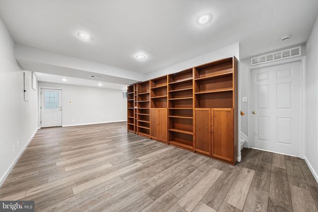 8648 CHASE GLEN CIR, Fairfax Station, VA 22039