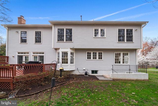 8648 CHASE GLEN CIR, Fairfax Station, VA 22039