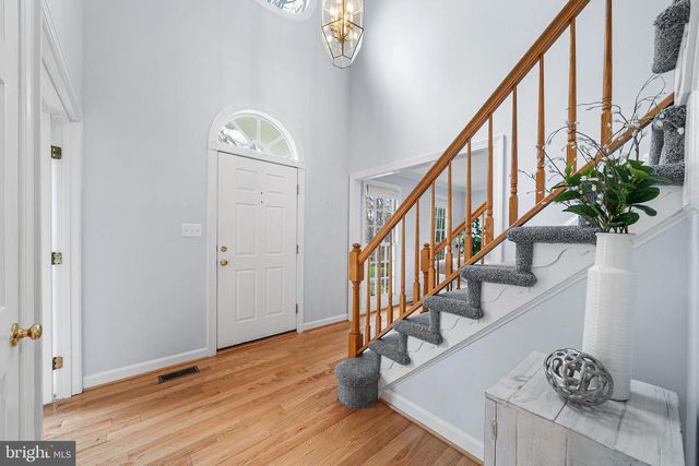 8648 CHASE GLEN CIR, Fairfax Station, VA 22039