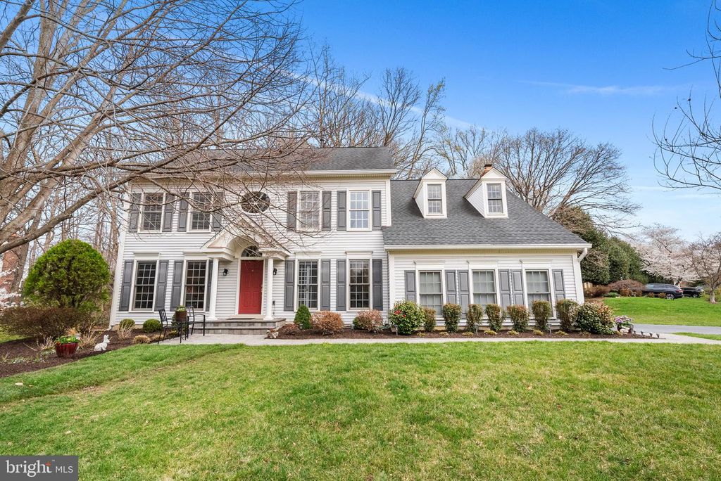 8648 CHASE GLEN CIR, Fairfax Station, VA 22039