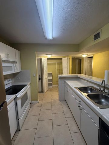 10701 Royal Palm Boulevard 5, Coral Springs, FL 33065