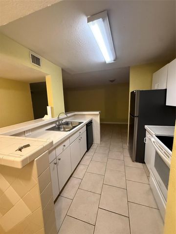 10701 Royal Palm Boulevard 5, Coral Springs, FL 33065