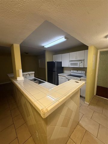 10701 Royal Palm Boulevard 5, Coral Springs, FL 33065