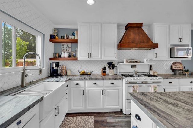 7548 Golfcrest Dr, San Diego, CA 92119