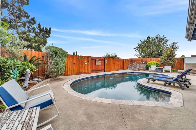 7548 Golfcrest Dr, San Diego, CA 92119