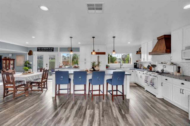 7548 Golfcrest Dr, San Diego, CA 92119